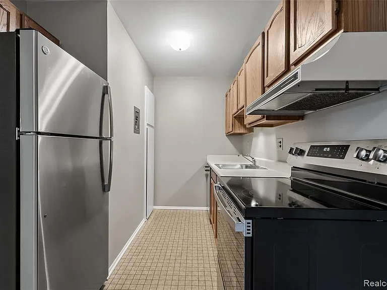 803 Plate St #207 — Photo 7