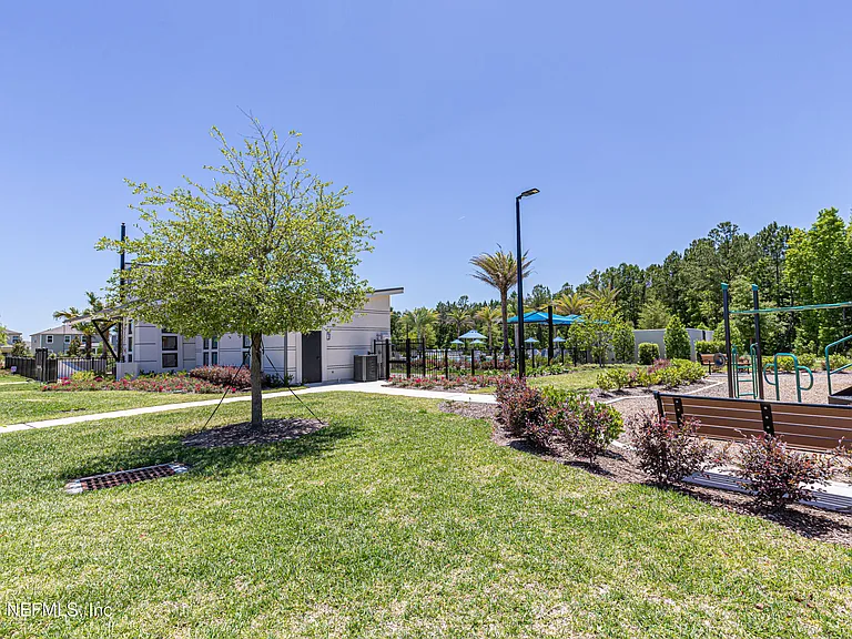 13019 Holsinger Blvd — Photo 69