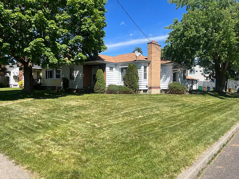 4104 N Hawthorne St — Photo 3