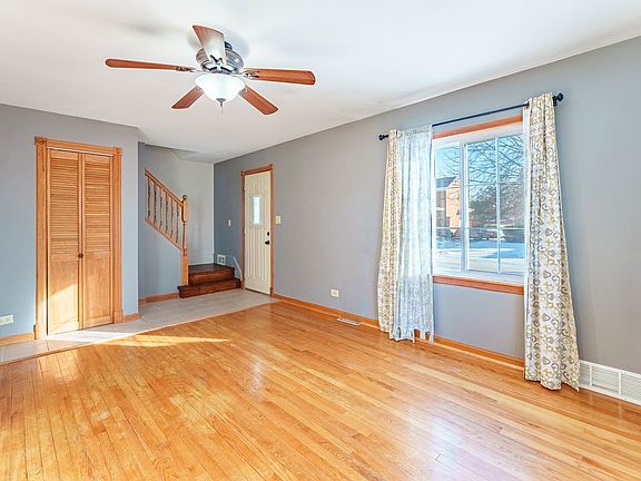 2nd image of 3108 Lincoln St