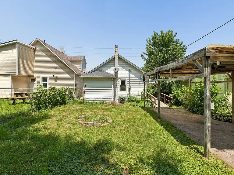 405 William St — Photo 25
