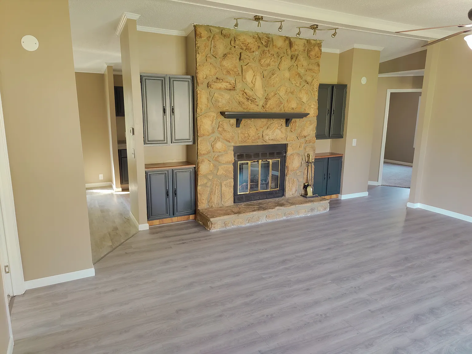 3 bed, 1344 sqft, $1,100 — Photo 3
