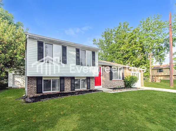 5520 Lunsford Dr, Indianapolis, IN 46237