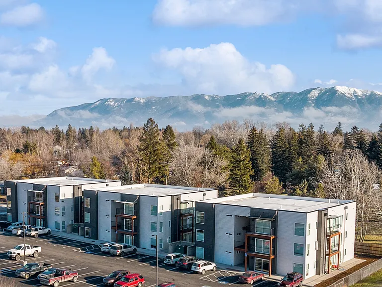 126 E Evergreen Dr #104 — Photo 1