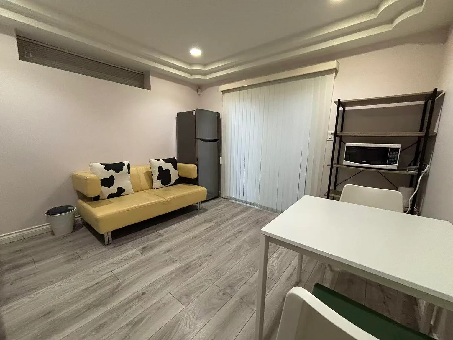 1 bed, 500 sqft, $1,800 — Photo 2