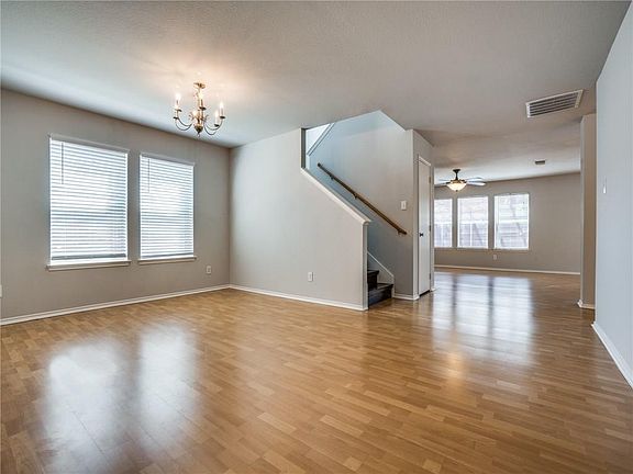 4th image of 3413 Grant St