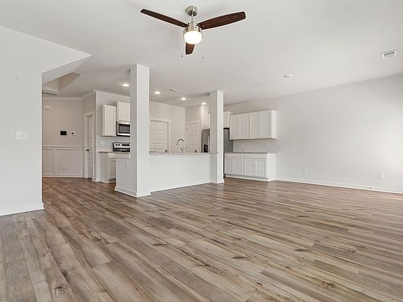 3rd image of 5615 Cheshire Cove Pl