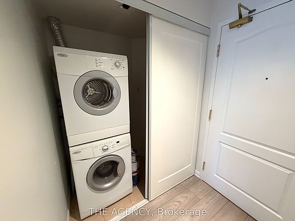 4th image of 3130 Yonge St #201
