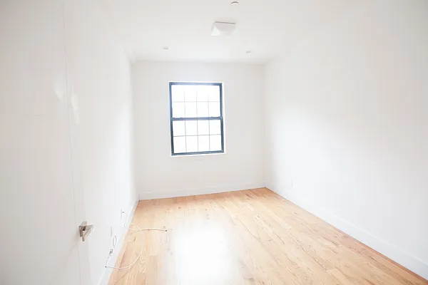 Rented by Hudson Real Estate International LLC | media 20