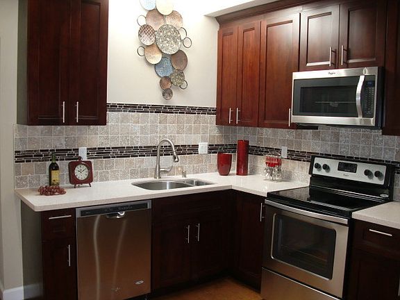 4th image of 37 Ottawa Ave