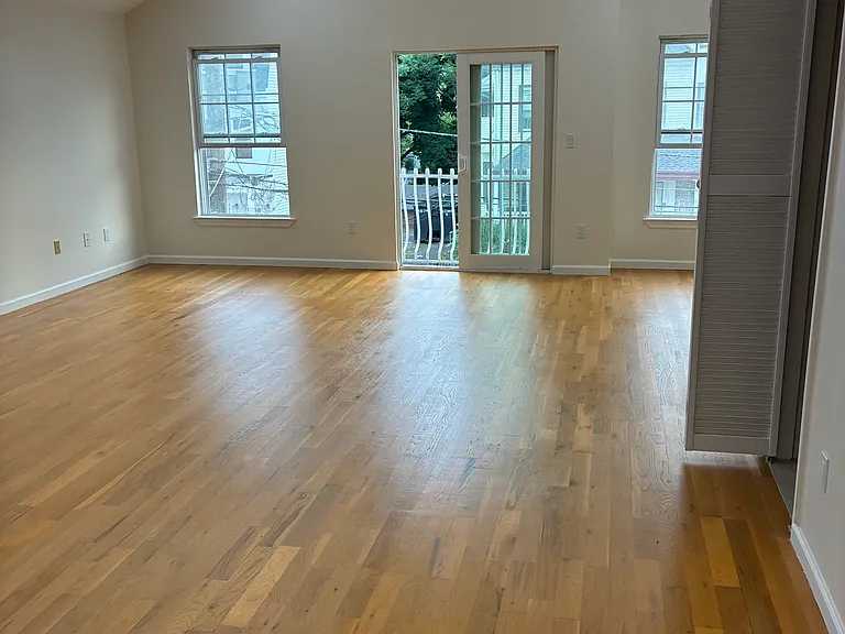 116 Oak St #2 — Photo 25