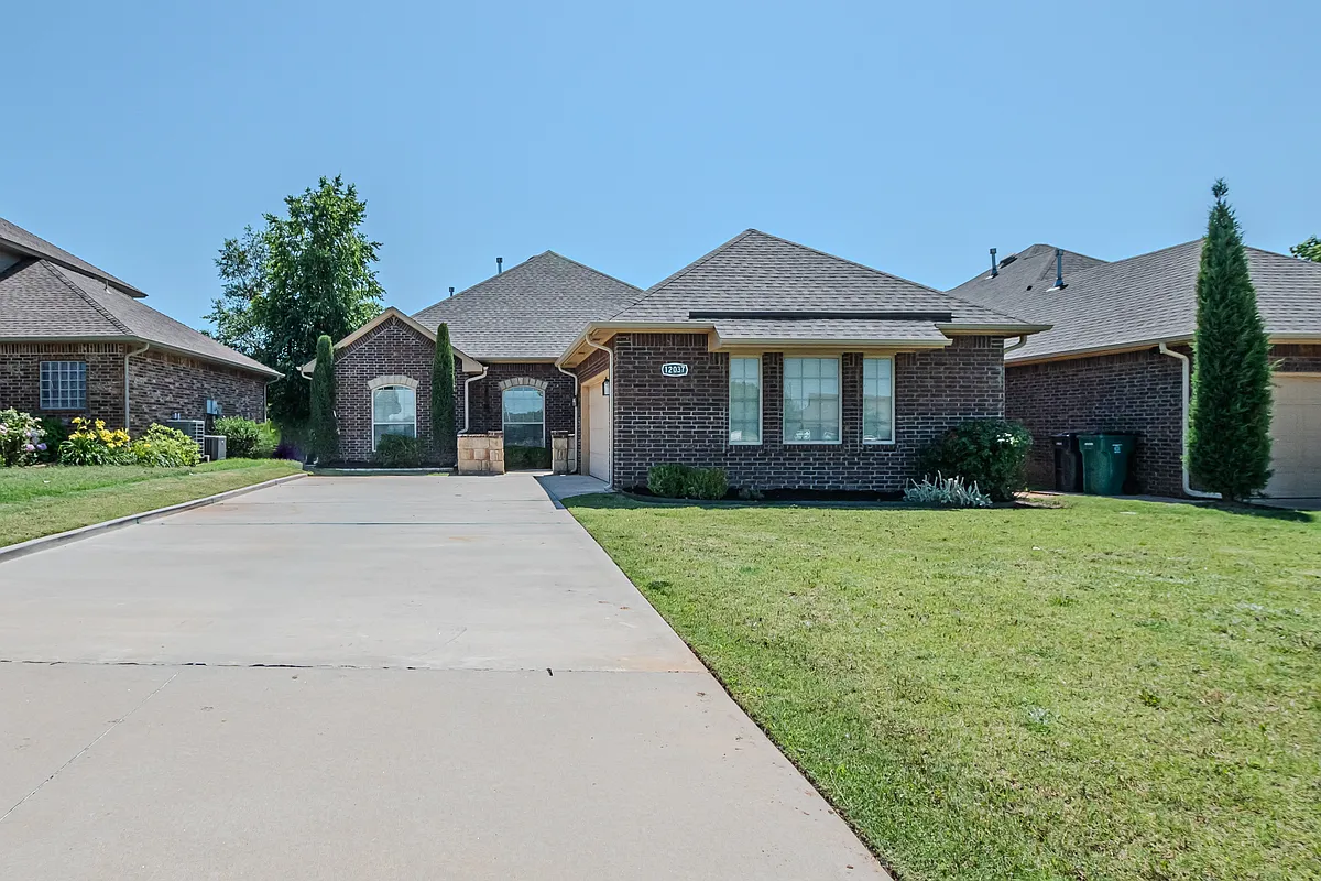 Building Photo - 12037 Ashford Dr