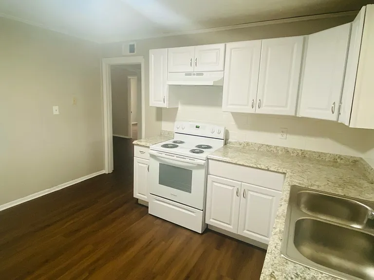 Star Hill Apartments — Photo 2
