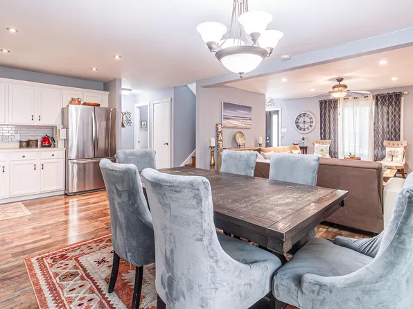 6435 Marvin Gdns, Tobyhanna, PA 18466