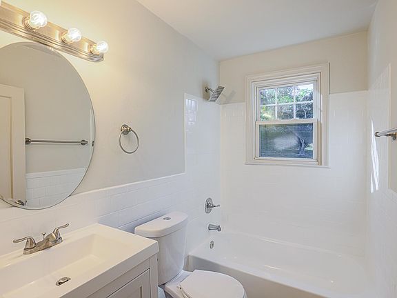 2nd image of 7010 Willowdale Dr