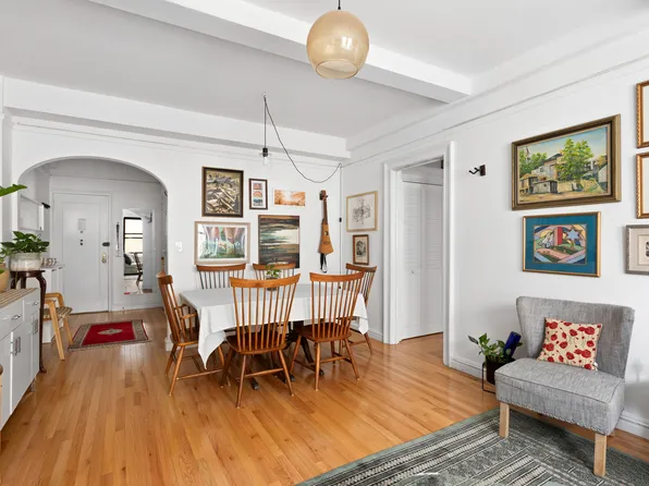 20 West 84th Street image 2 of 6