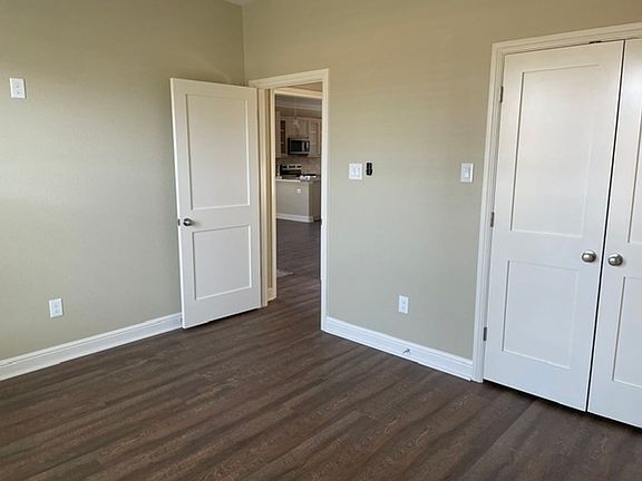 5th image of 12604 Plassmeyer Pl