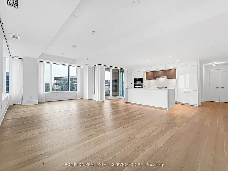 455 Wellington St W #908 — Photo 23