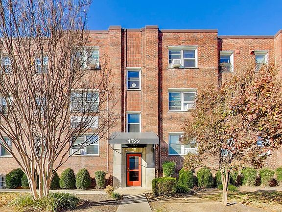 3rd image of 1720-1726 N Quinn St #303