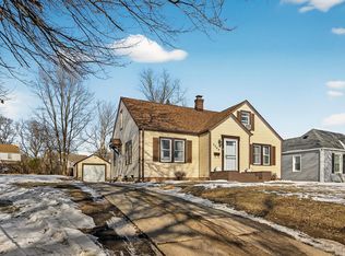 3308 California Rd, Rockford, IL 61108