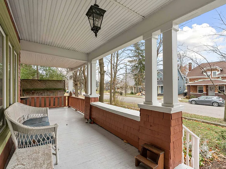 1032 Woodward Ave — Photo 3