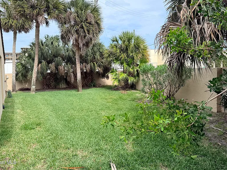 1145 N Shannon Ave #9 — Photo 17
