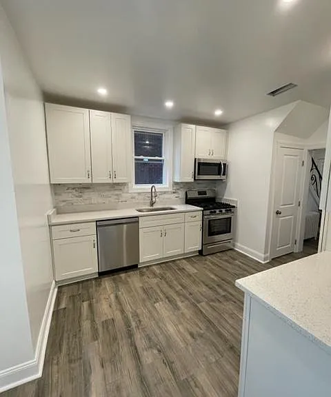 6356 Monitor St — Photo 5