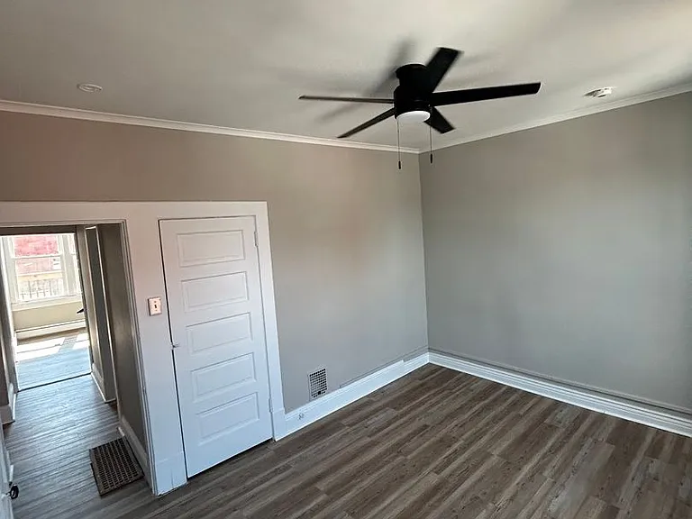 281 Wayne St — Photo 3