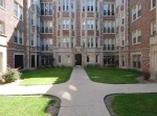 2915 E 78th St APT 2A, Chicago, IL 60649