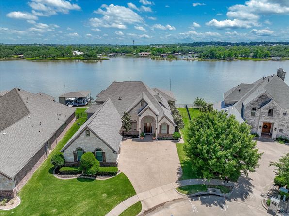 2604 Harborside Dr, Granbury, TX 76048