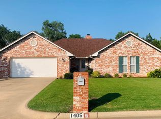 1405 Briar Creek Rd, Enid, OK 73703