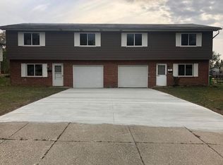 4414 Maplepark Rd, Stow, OH 44224