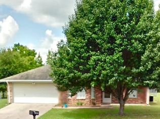1905 Cotton Wood St, Deridder, LA 70634