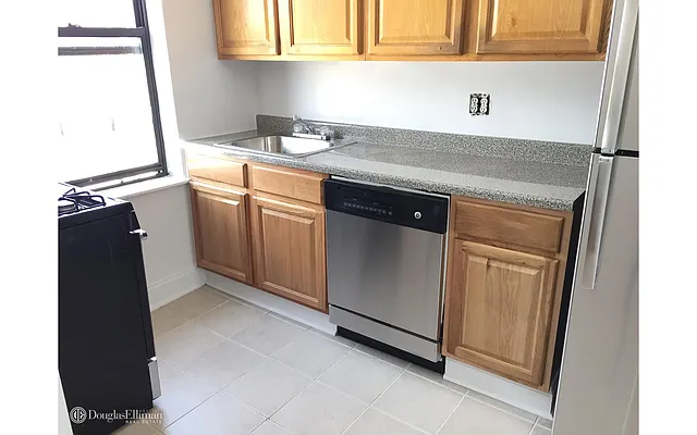 Rented by Douglas Elliman | media 9