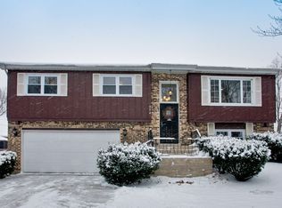 374 E North End Ave, Elmhurst, IL 60126