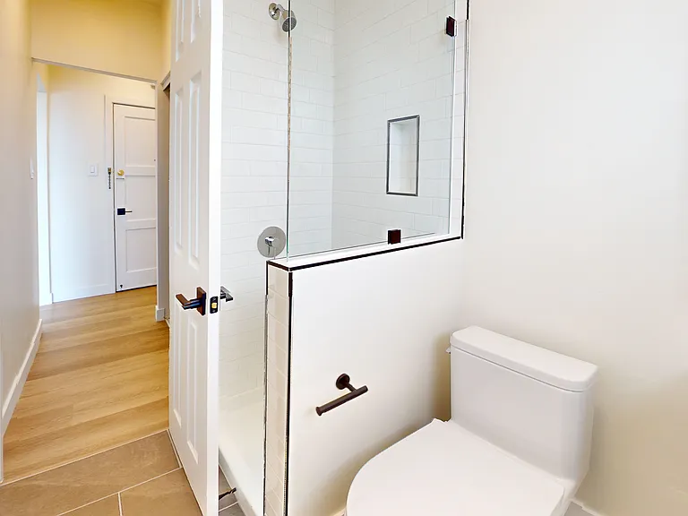 1536 Great Hwy #35 — Photo 14