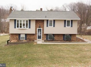 111 Heritage Dr, Hanover, PA 17331