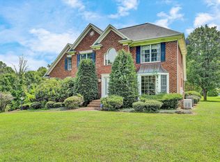 433 Rollingwood Ct, Troutville, VA 24175
