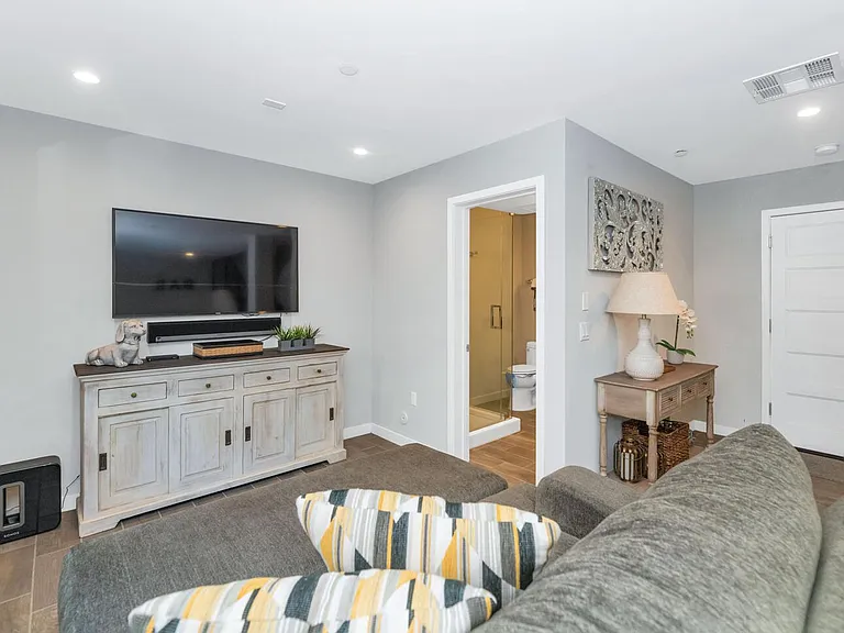 6990 E 6th St #1007 — Photo 21