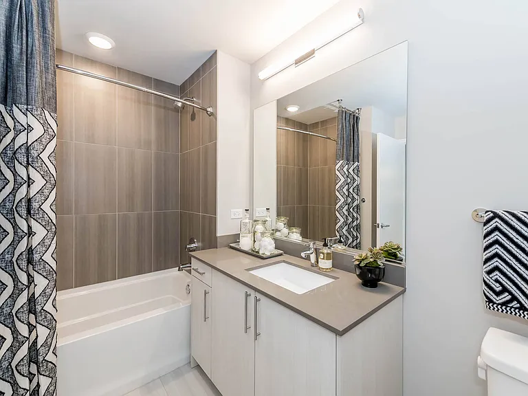 The Elle Apartments — Photo 25