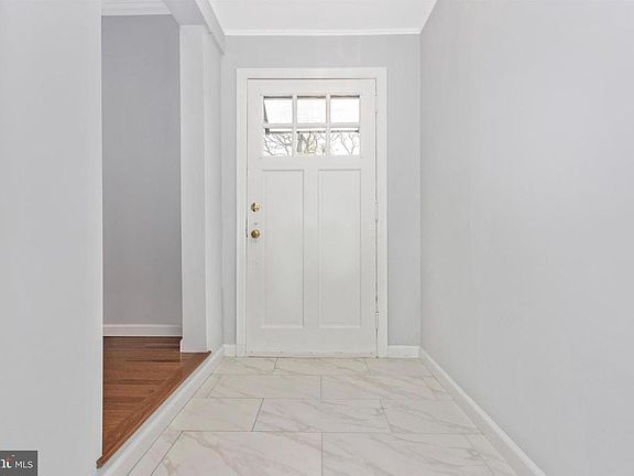3rd image of 4714 Lackawanna St