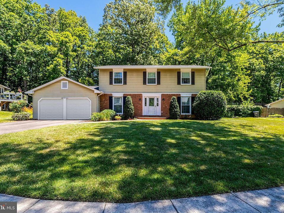1st image of 6903 Rochambeau Pl