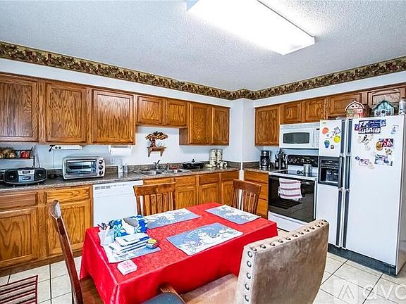 3rd image of 2502-2508 W Olrich St #2504