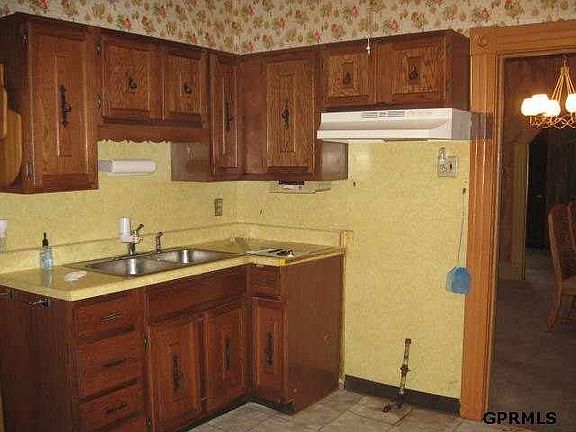5th image of 3542 N 28th Ave
