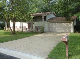 14 Chalin Dr, Saint Peters, MO 63376