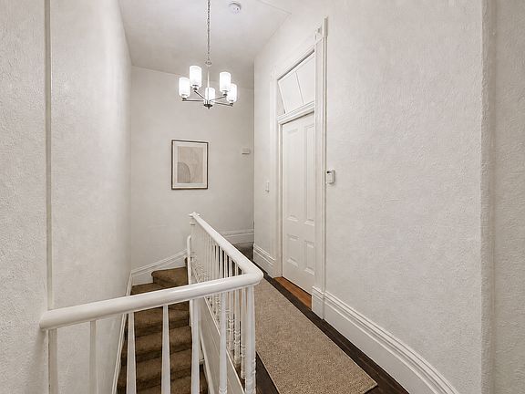 3rd image of 303-305 Oak St #3