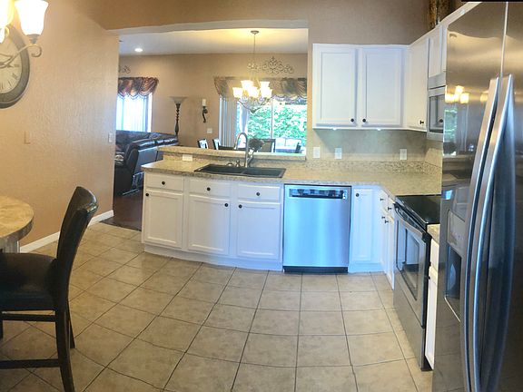 3rd image of 5078 NE 122nd Blvd