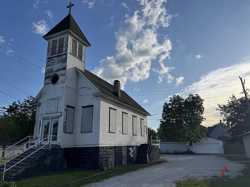 2nd image of 1848 Howe STREET
