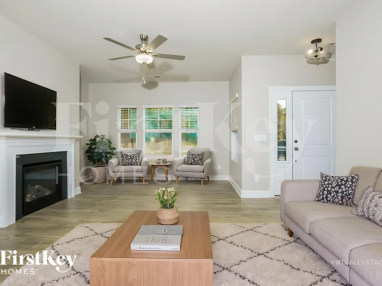 744 Lightrail Dr — Photo 3
