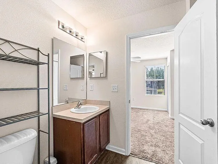 394 Servia Dr — Photo 21